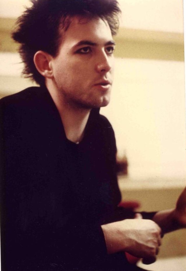 Bennett On Twitter Young Robert Smith Singer From The Cure