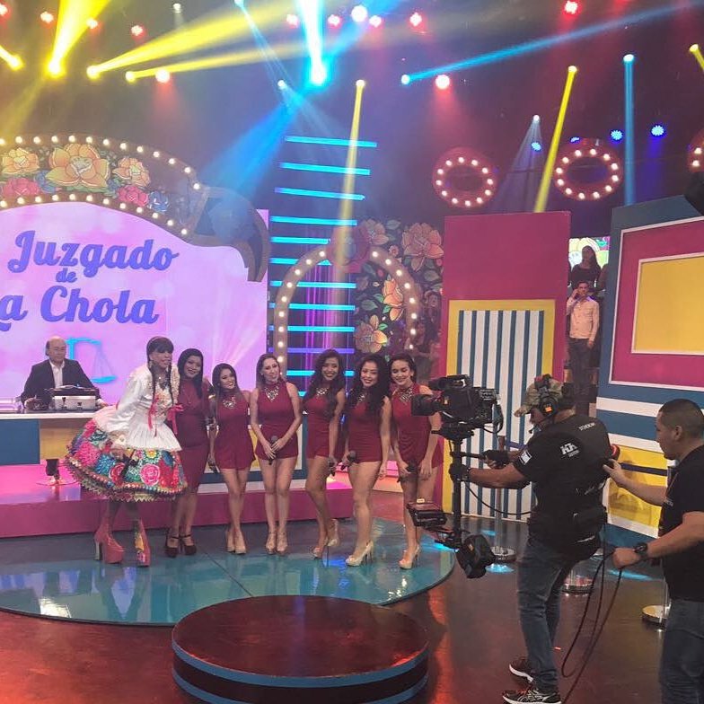 Amigos! Hoy minutos antes de las 7...no se pierdan <a href="/ElReventonazo/">El Reventonazo</a>, por América Televisión (canal 4)!