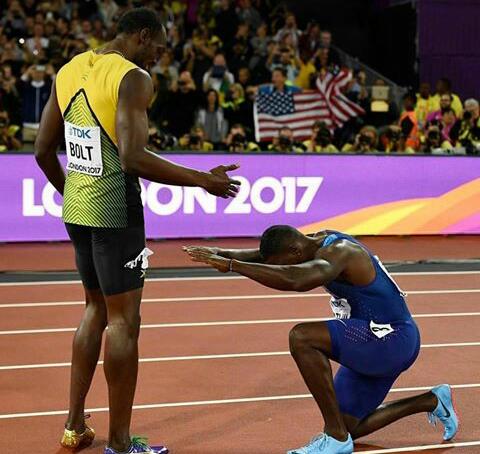 Honey_Reid17's tweet photo. Bow down to the king #gatlin #respect #Bolt #London2017 #USAINBOLT #legend #WorldChamps2017 it took gatlin 10years to reach #boltlevel https://t.co/Yh8XtL6qUa