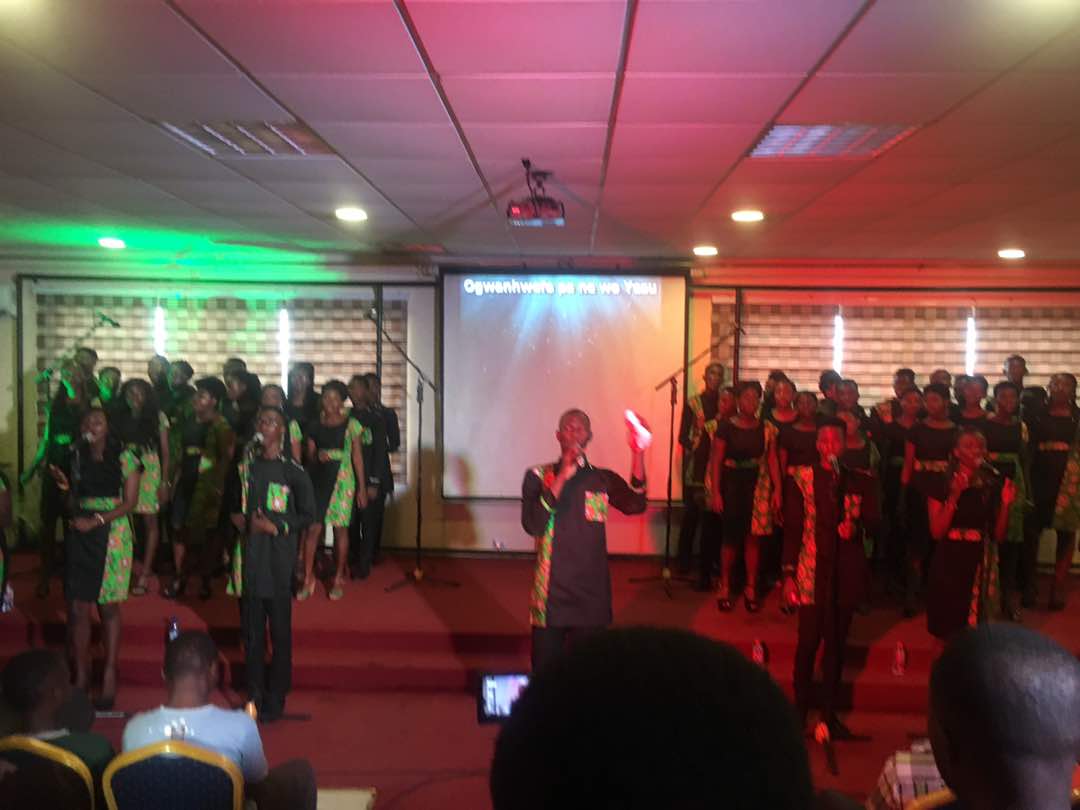 icgccalvaryteen's tweet photo. #Overflow17  choir taking us to another level. Atmosphere of worship..😇 https://t.co/SN6Gn0AsFE