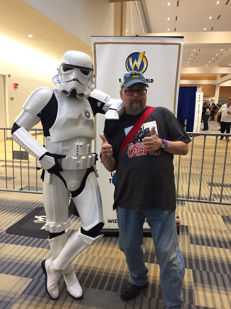 Gutmunchers's tweet photo. Crazy fun day! #WizardWorldCol #WizardWorldCLB https://t.co/ModezlwLBe