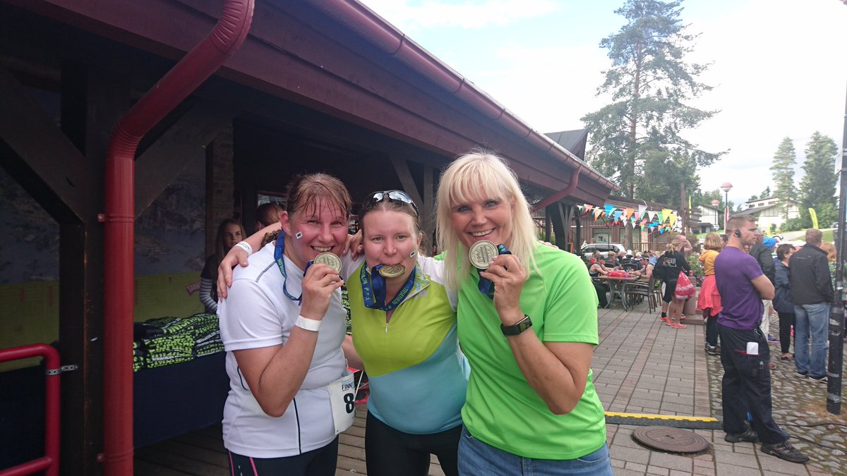 EijaLantto's tweet photo. #Avarea ja #Staria yhdistetty naistenjoukkue #Tahko #triathlon in #perusmatka lla. Mun #pyöräilyosuus aikaan 2:02:31! https://t.co/rFgam3u8Gt