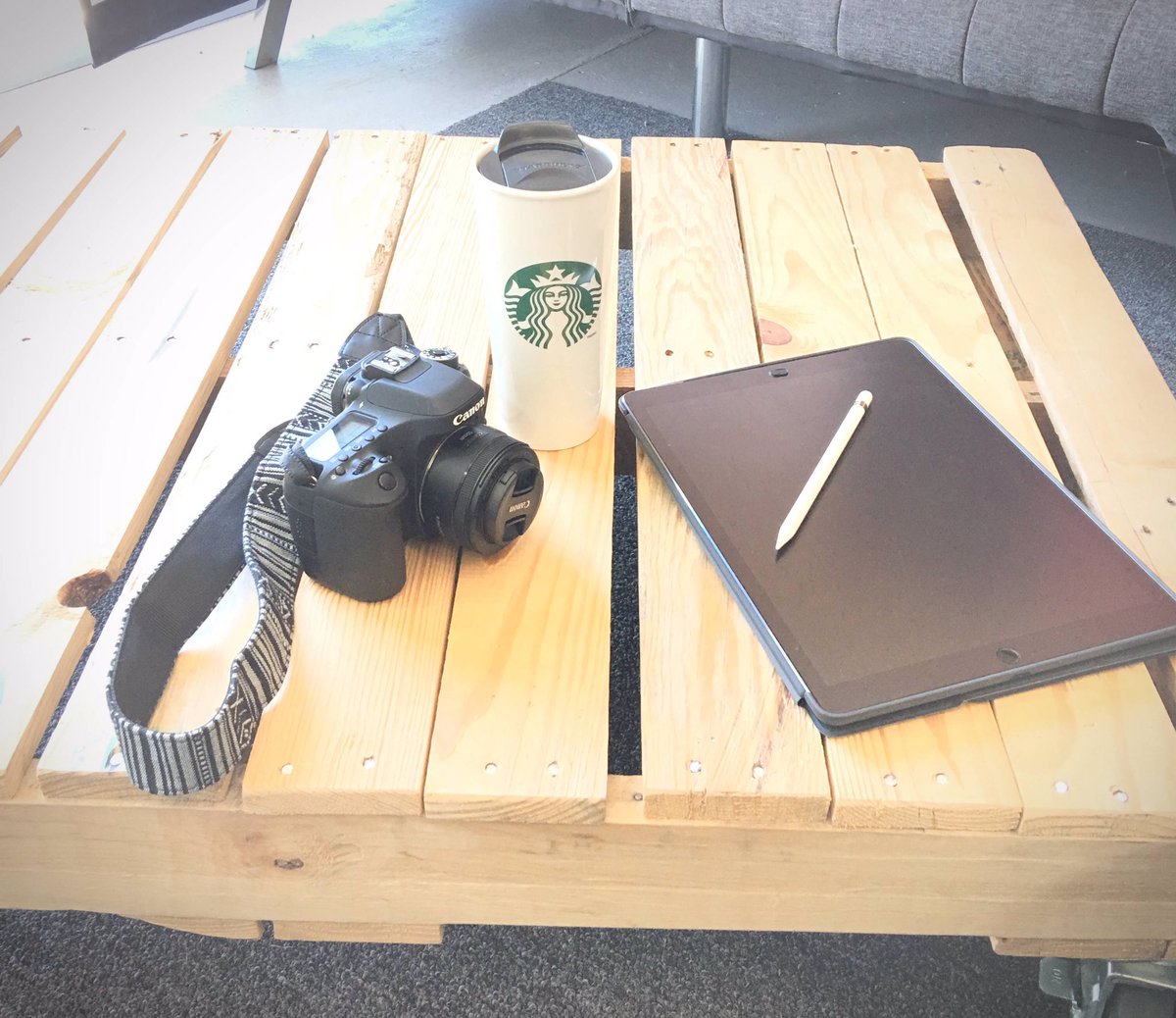 TxIrishRedhead's tweet photo. When ur working on a Saturday cuz you love what you do!💕 #contentcreation #photography #picoftheday #coffee #canon80d #ipadpro #ApplePencil https://t.co/izC0ic94pz