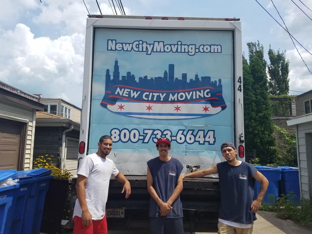 sangriachick323's tweet photo. #NCMLive excellent crew!! https://t.co/NvoZ3tW7Db