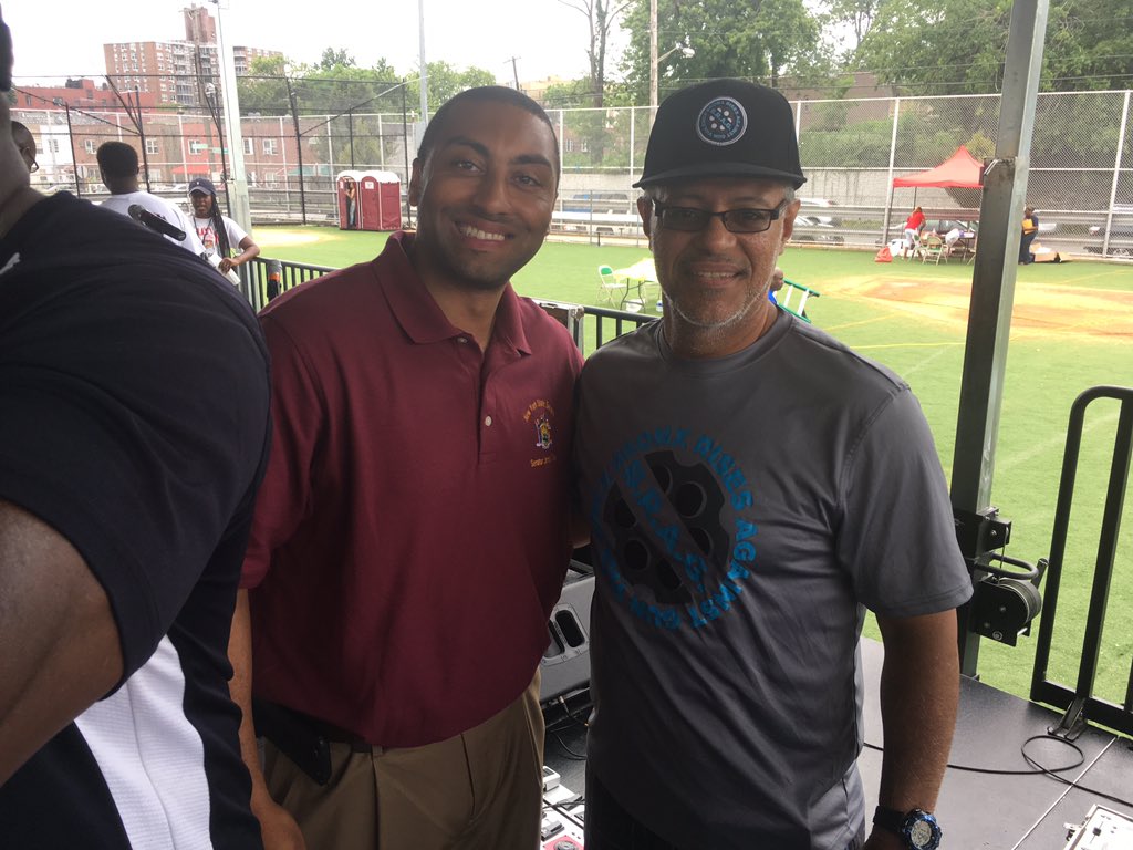 AnnieEMinguez's tweet image. .@jamaaltbailey great seeing you at @AndyKingNYC 12th Annual #Community Engagement Day #FunintheSon