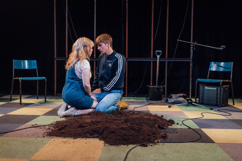 traversetheatre's tweet photo. There's still time to shimmy on down to the Trav to catch the ★★★★ 'adorable' #JessAndJoeForever at 9pm (@festmag). https://t.co/HszxbrWwE5