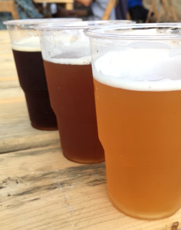 barcelona_eats's tweet photo. Tasting 🍻beers en las fiestas de #Argentona con los 🍺🍺🍺 reyes magos. @Biirbcn #beer #CraftBeer #cerveza #bier #bivo #salut #cheers #prost https://t.co/D1BSHw5O3F