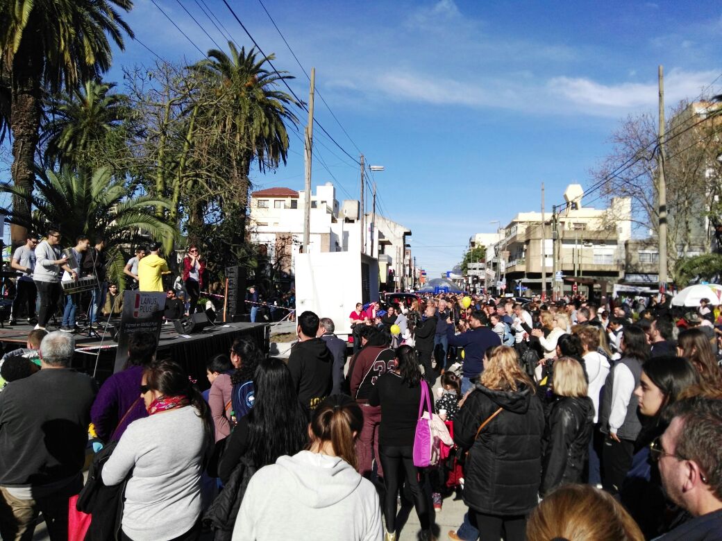 ¡Las actividades continúan en el Paseo de Compras de Valentín Alsina! 🎶