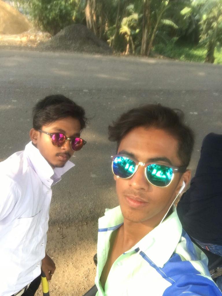 ArmanKh99's tweet photo. #Arman_was_with_Rj_Rakesh
#Brother_Forever https://t.co/6oSGqFxmD5