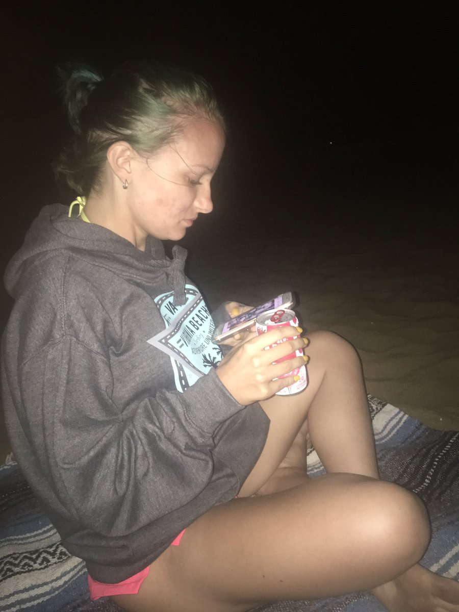 colleengatusky's tweet photo. Luv Virginia Beach https://t.co/IiCPVw0rXz