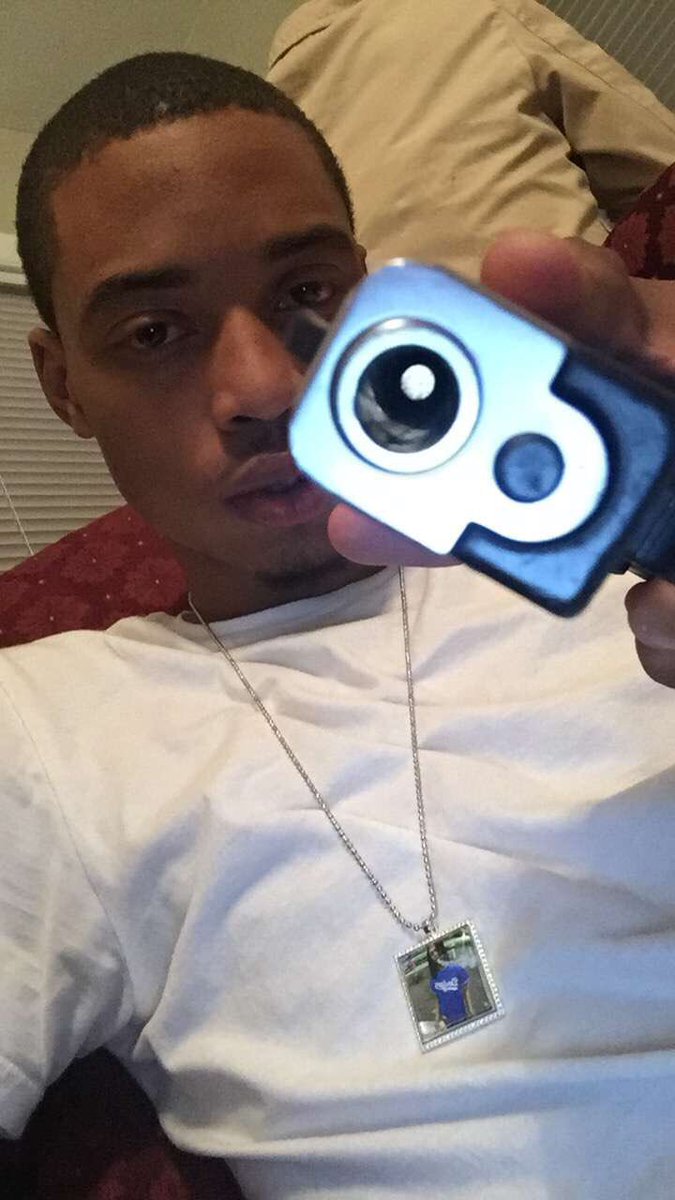 400boy_santana's tweet image. 😈 #LLLA