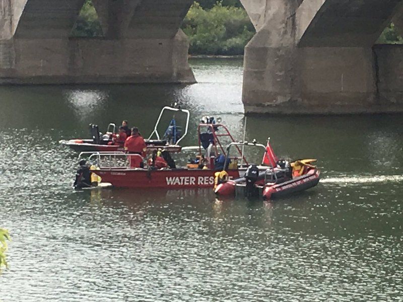 Fire Department Training on the River dlvr.it/Pc27Dg https://t.co/rwEhNiVF0p