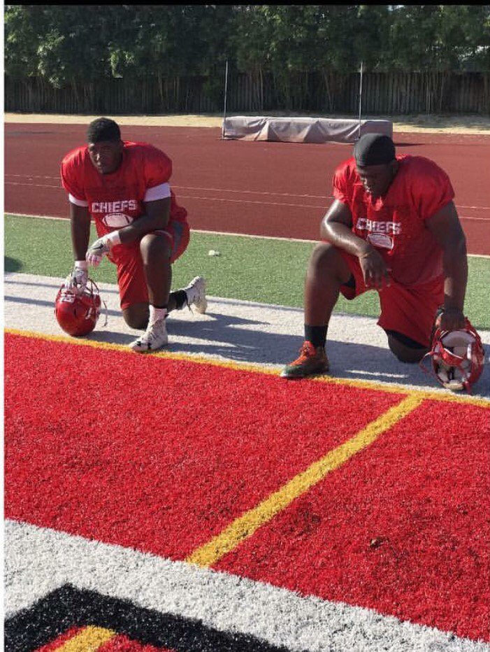 HNQ799's tweet photo. The big guys getting a blow @jamariwilliams3 #55OL #2019 #cardinalgibbons #sweetfeet #itstartsupfront https://t.co/PYgbFd7p0b