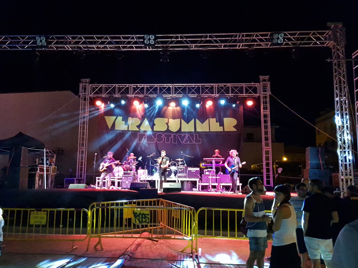 fune74's tweet photo. Gracias LEGACY por una auténtica noche de rock https://t.co/NAwkaXoS2P