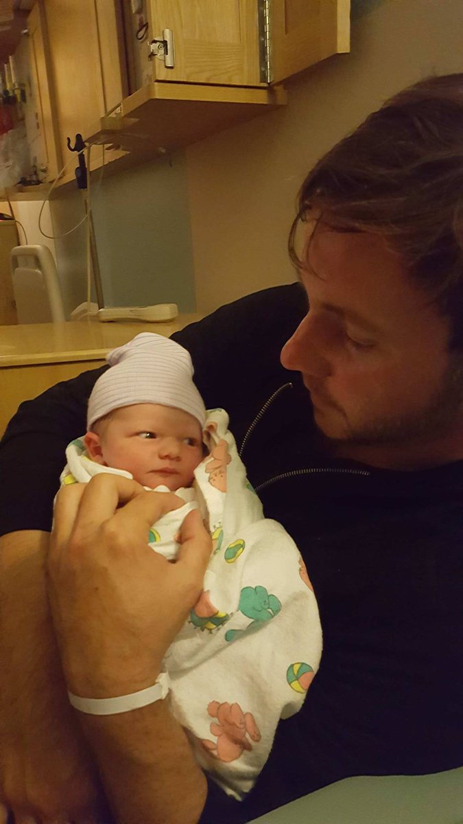 frogintree's tweet photo. We had a baby of our own! This is me the author of @frogintree https://t.co/QRKkAPeVql