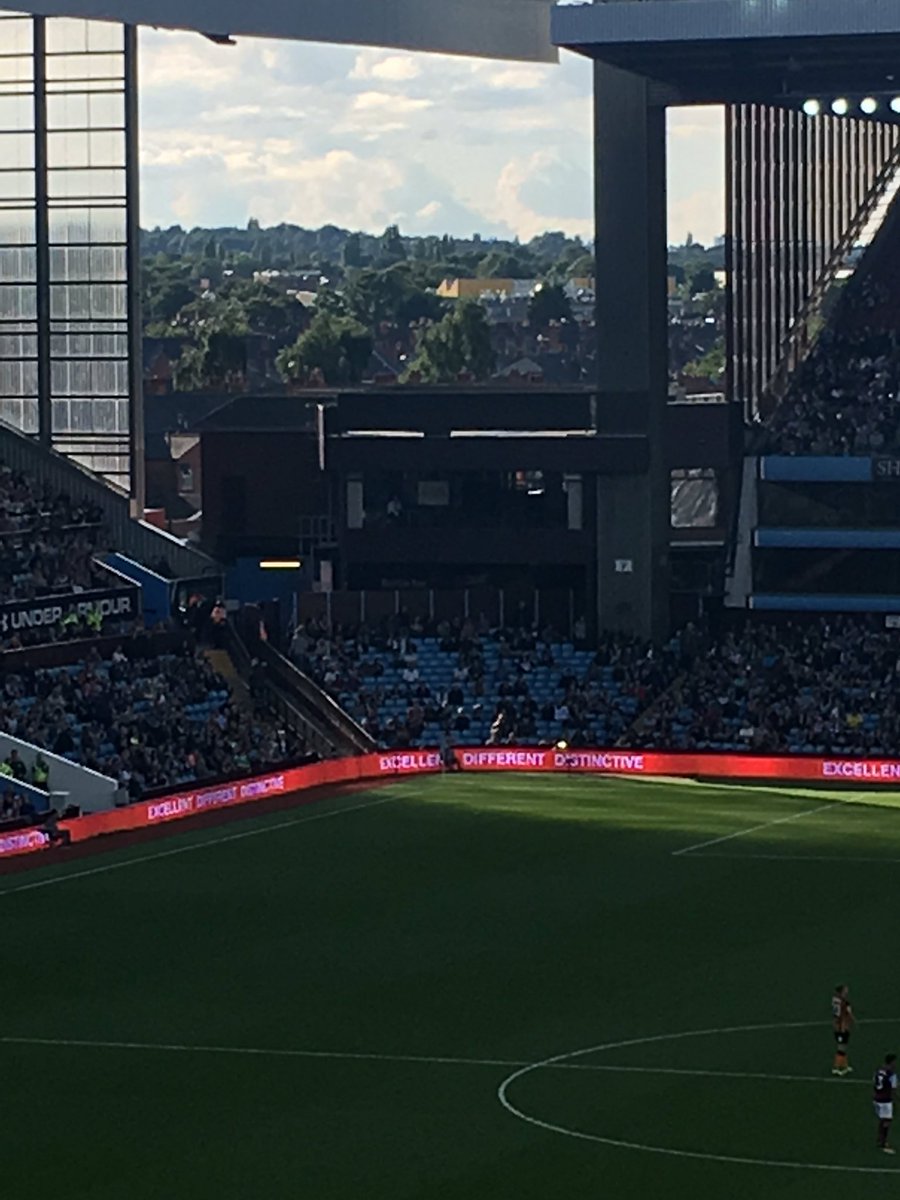 DeeDee531's tweet photo. @AVFCOfficial what's happened to the score board? #PutItBackOn https://t.co/dQmNTwvFpg