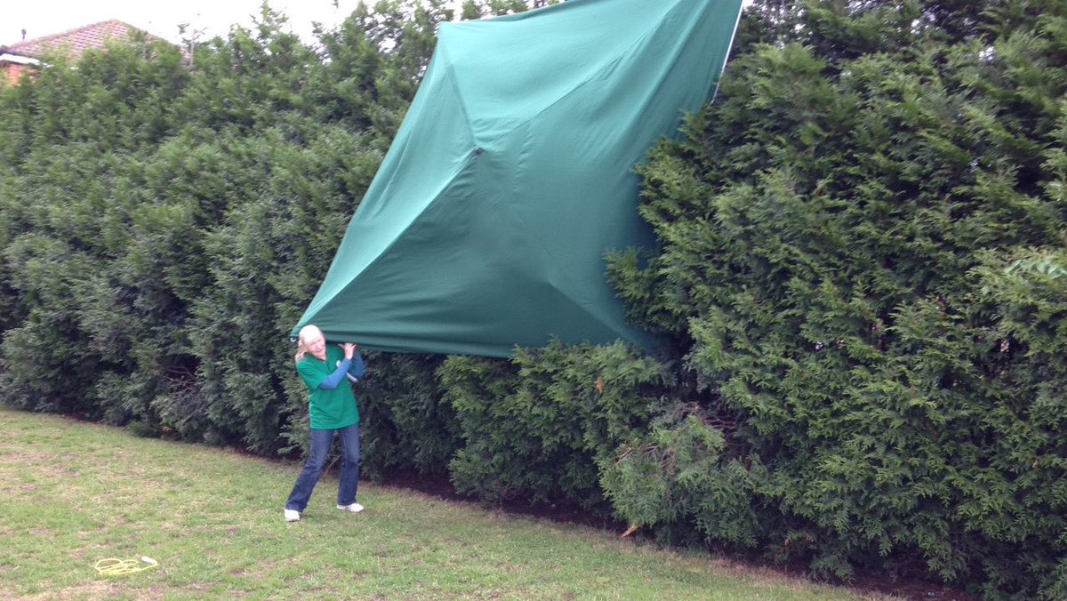 secondpedals's tweet image. Runaway #gazebo at our monthly #bicycle #pop #up #shop on #castle #vale 😃