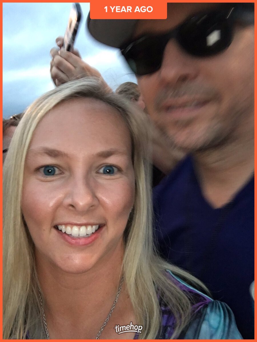 kristyhart24's tweet photo. @DonnieWahlberg is a fast mover sometimes but he comes out cute no matter what! I still love this pic!โค๏ธ๐ #Mixtape2016 #OneYearAgo https://t.co/DvXIDrxl32