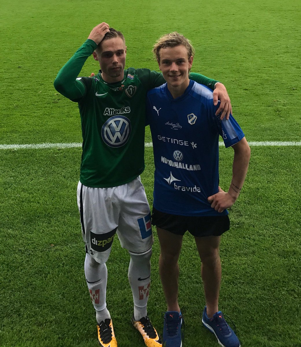 Debut for Hoskuldur Gunnlaugsson for Halmstad in 6-1 win vs. J-Södra. Here old team mates from Breidablik. 🇮🇸👊 #TeamTotalFootball
