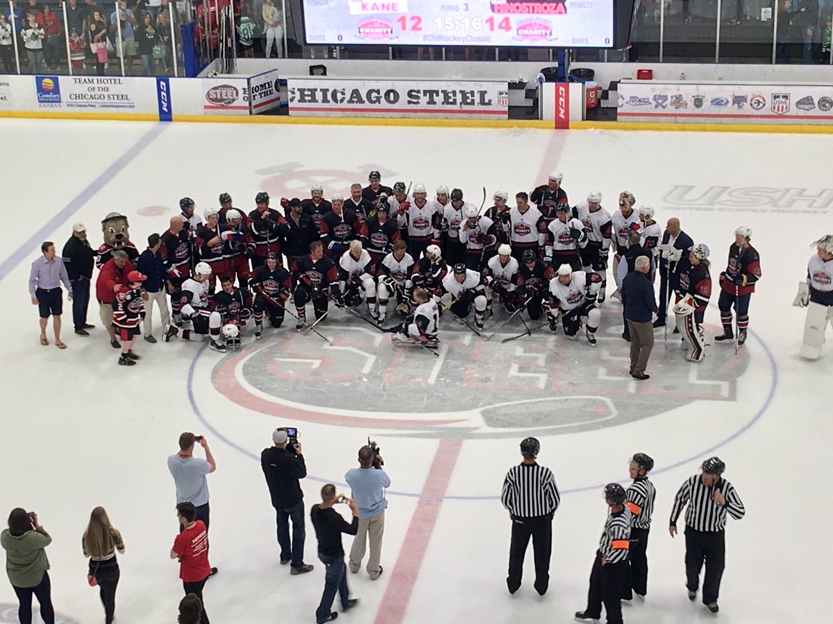 CRoumeliotis's tweet photo. Shoutout to @ChiHkyClassi for putting on an awesome event for a great cause. And to @ChicagoSteel for being gracious hosts. https://t.co/pNfqD0Yl6Y