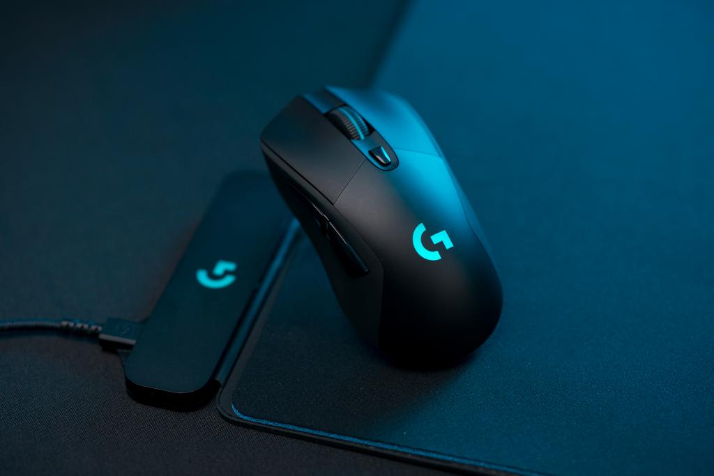 A Wireless Mouse That Never Dies: The Logitech Powerplay Wireless