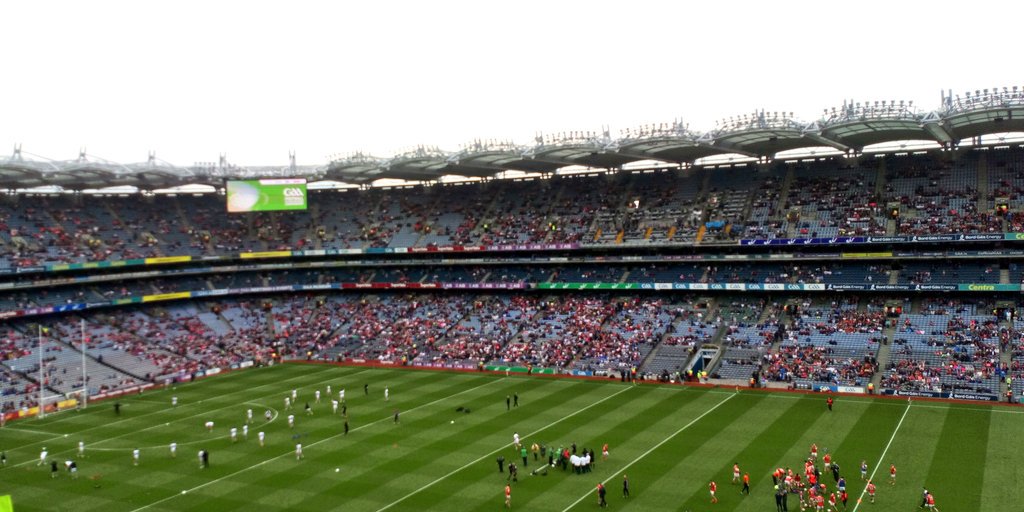 Choupablonde's tweet photo. Thanks for the surprise 😍 #Dublin #CrokePark #DublinvMonaghan  #TyronevArmagh #GAA #GaelicFootball  #AmazingDay https://t.co/85f8OM8N7j