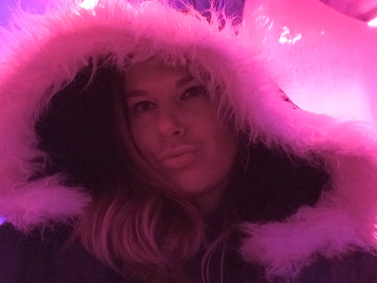 MagneSolve's tweet photo. @Nas #cheers #magicicestthomas #boss #badass #serbia #usa #partners #sisterfromanothermister #janessatravelstheworld #followme #magnesolve #love https://t.co/8QTHTmSvMr