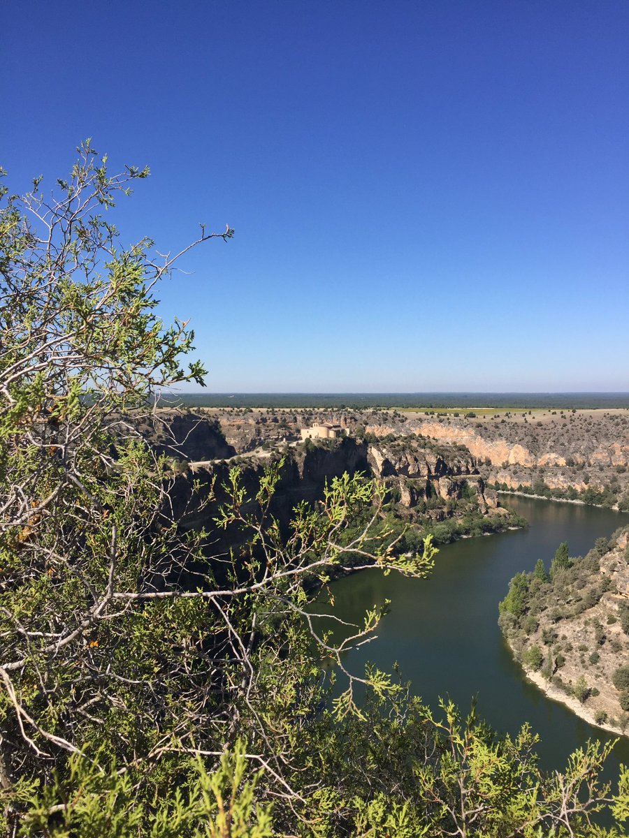 bisectriz1971's tweet image. #planesconniños #excursionesconniños #ermitasanfrutos #rioduraton otro plan cerca Madrid para fin semana aventurero con niños 😉