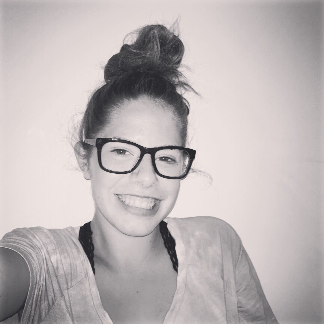mad_mady77's tweet photo. New glasses😁👓 https://t.co/oLRDYJKil3