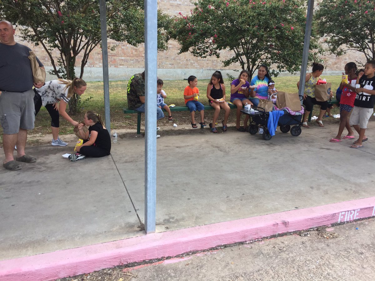 howellwright's tweet photo. A lot of great people participated in the School supply give away today #HornetIMPACT https://t.co/VaBBO99aOQ