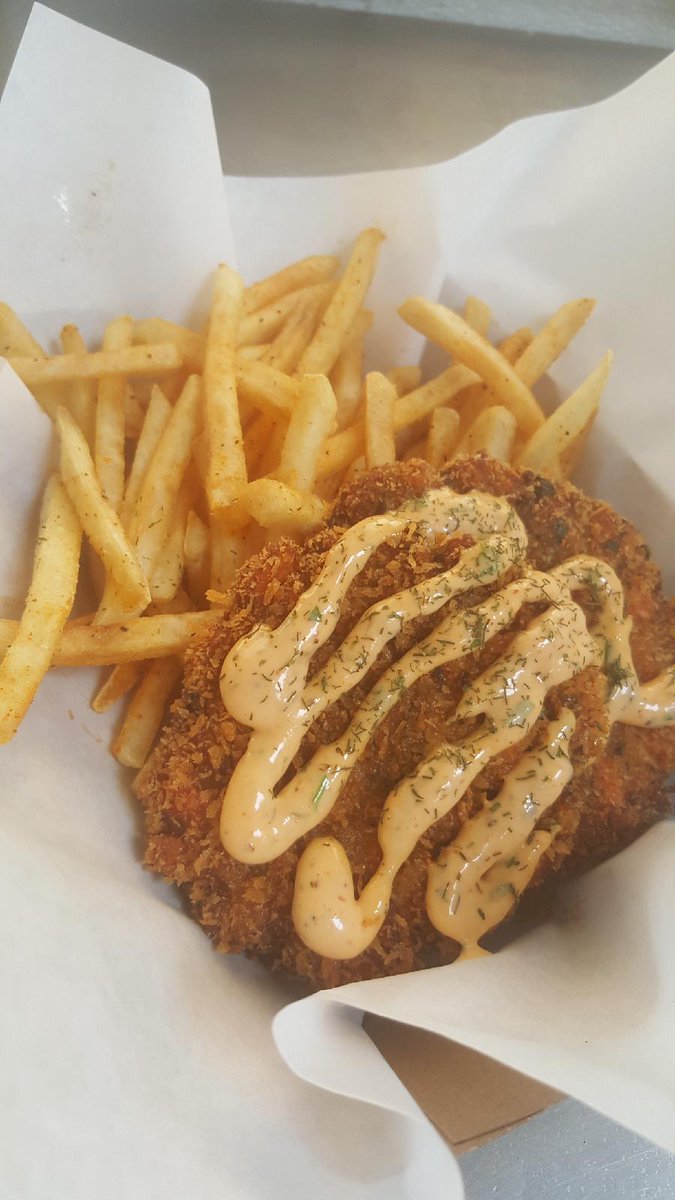 jwboatyard's tweet photo. Salmon Cakes w/Lemon Siracha Aioli...available all weekend at your favorite trolley https://t.co/oqq1gzbvZ1