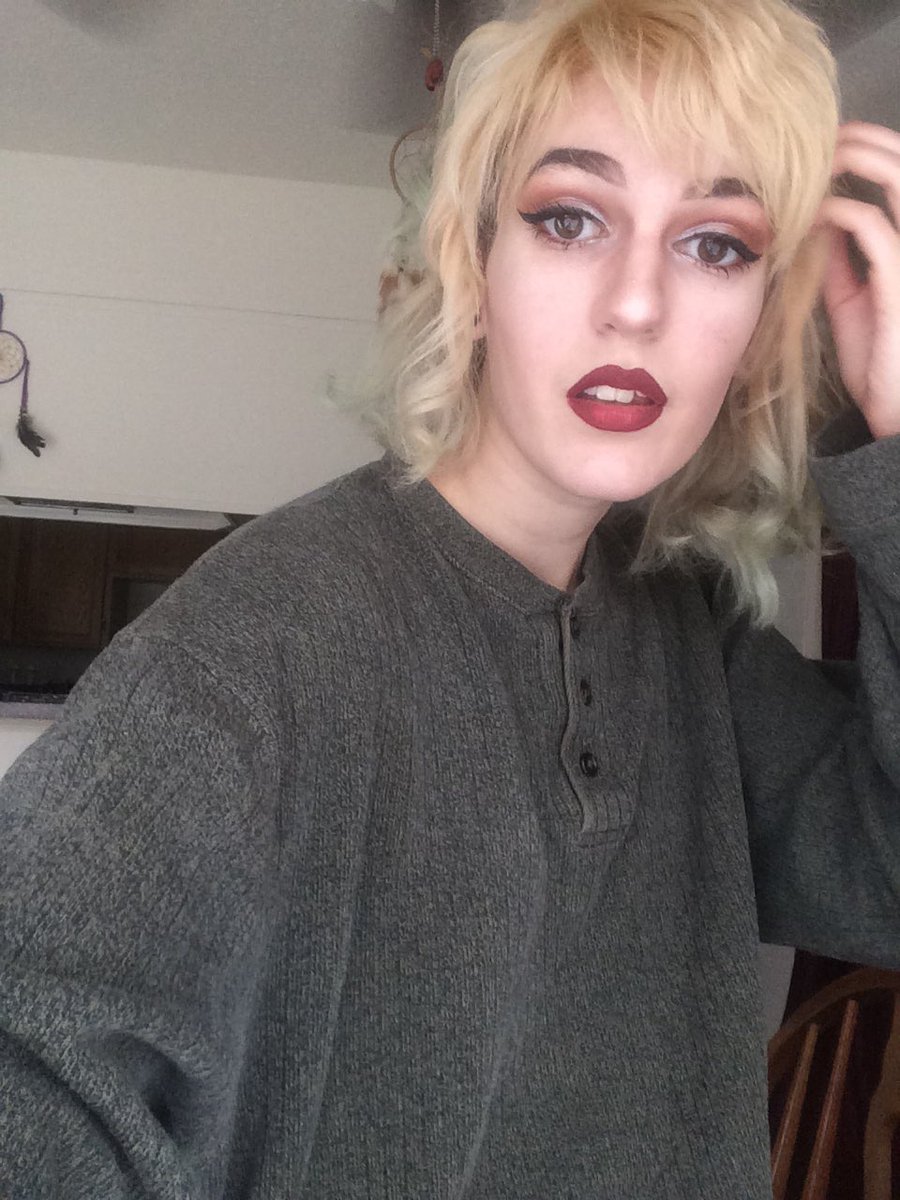 constellationko's tweet photo. #LGBTBabes https://t.co/7SkH6P8zWm