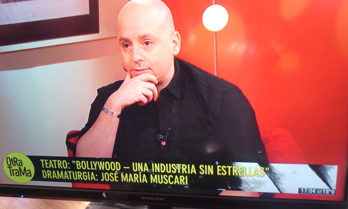 narda_colo's tweet photo. Hermosa nota de @osvaldo_quiroga. a  @muscarijoseok , hablando de @Bollywood_OK , @extinguidas, @CasaValentinaOk y @FalladasOficial 😘 https://t.co/WBmkZG7FwG