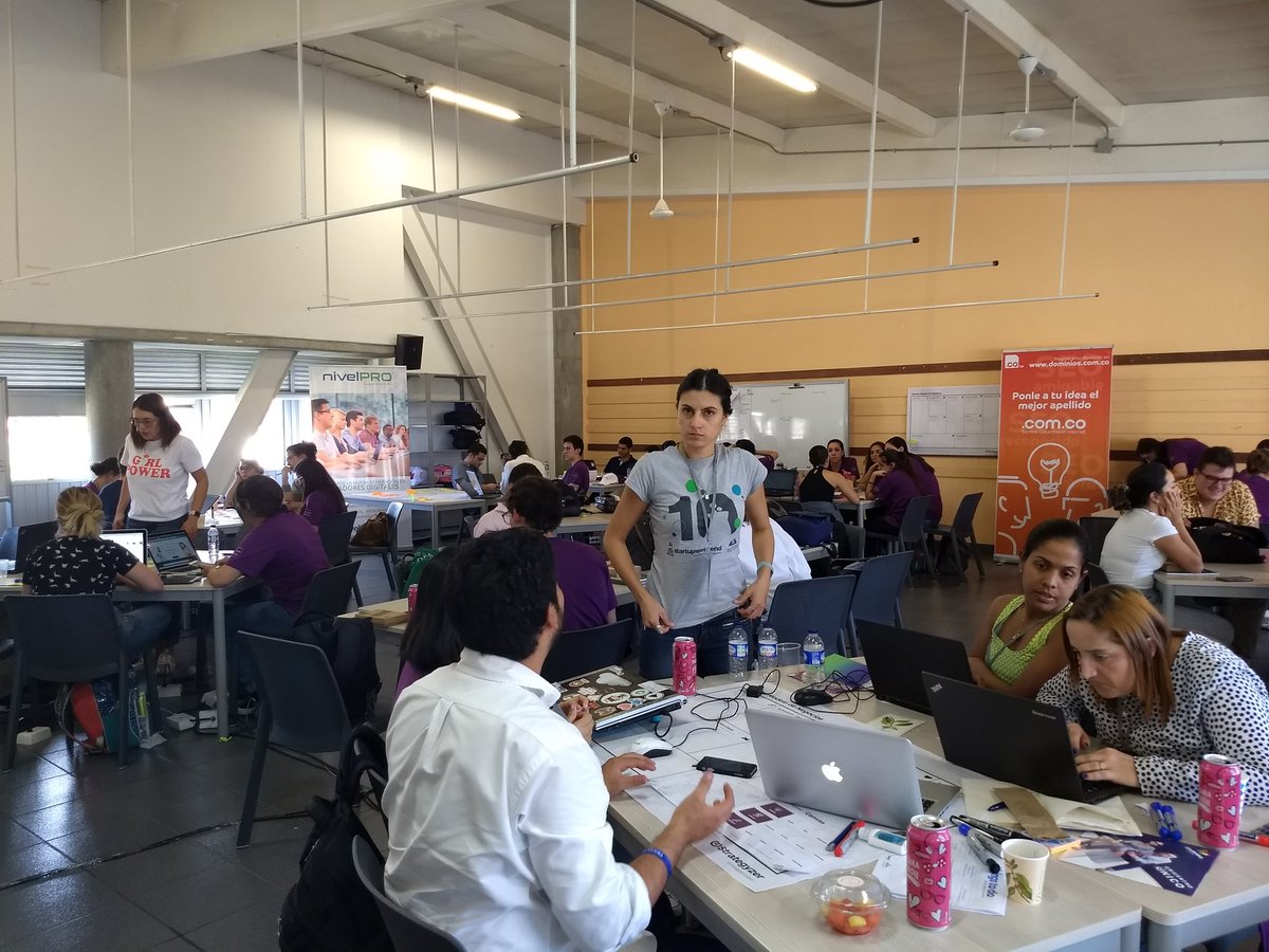 Mujerexpertas's tweet photo. Y seguimos en el 2do día de #swmedellín @SWMedellin https://t.co/TKmWuN7bEl