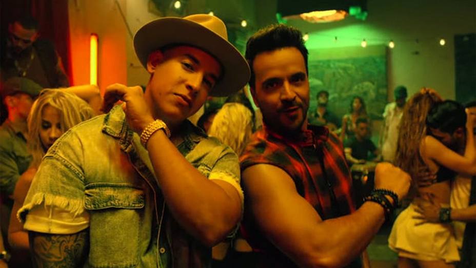 VipRadioVzla's tweet photo. Vip Radio: #Despacito de @luisfonsi y @daddy_yankee es el video más visto en la historia de @Youtube https://t.co/QfaPd8uDKr https://t.co/6FAWL3uPtB