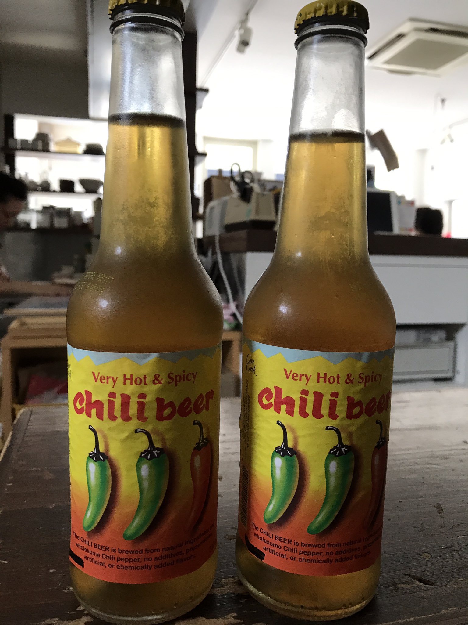 ビストロカフェsasa メキシコのビール チリビール の取り扱い開始 青唐辛子かままるまる一本入ったピリ辛味です 辛い物好きの方は是非 ビストロカフェsasa 愛知 愛知県 Aichi 東海市 知多半島 大池公園 チリビール Chilibeer
