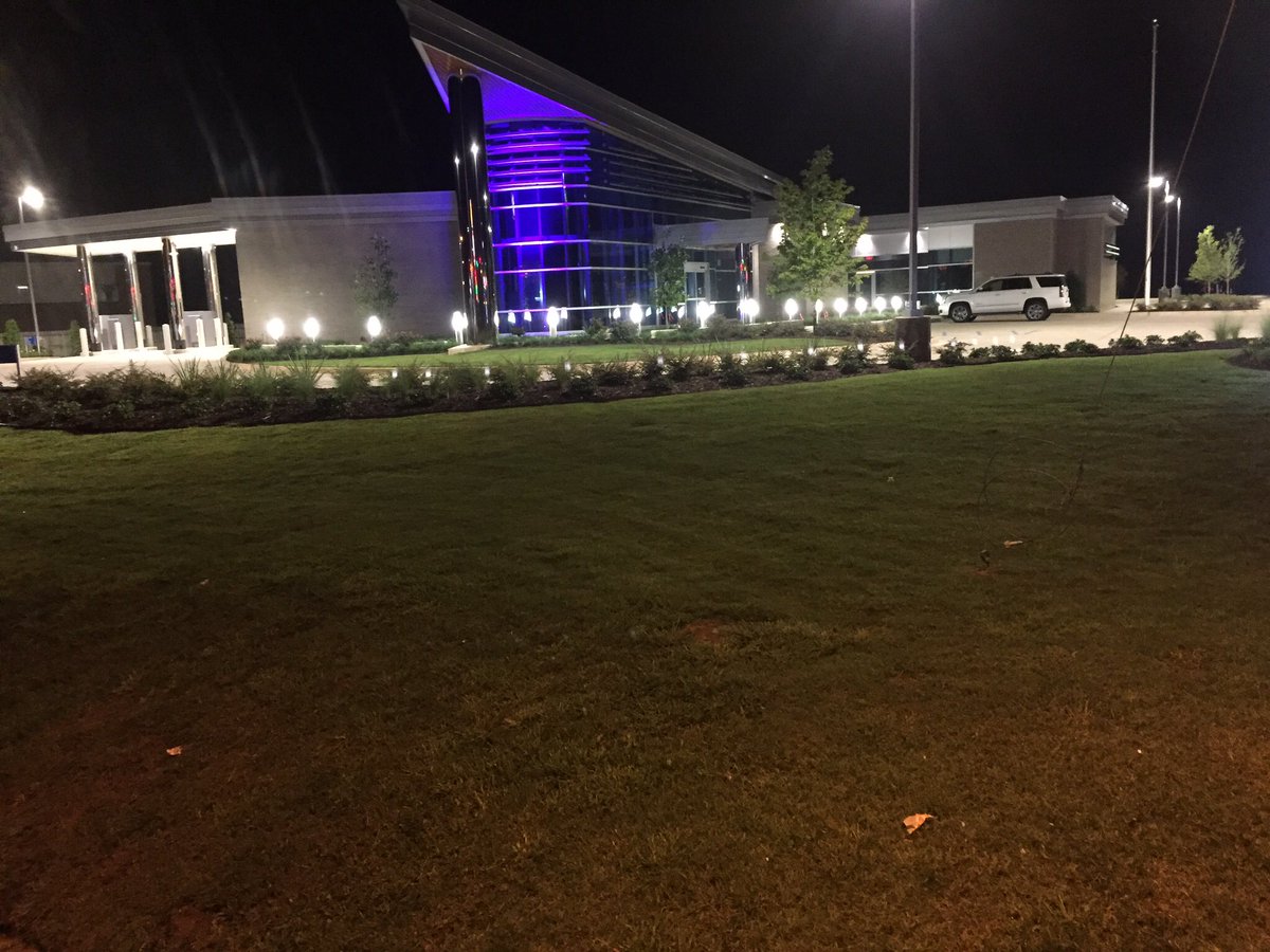 Hand_Constructs's tweet image. Brand new location in Bossier City @bossierchamber for @FGBank. Awesome design by the architect.  Built by @Hand_Constructs