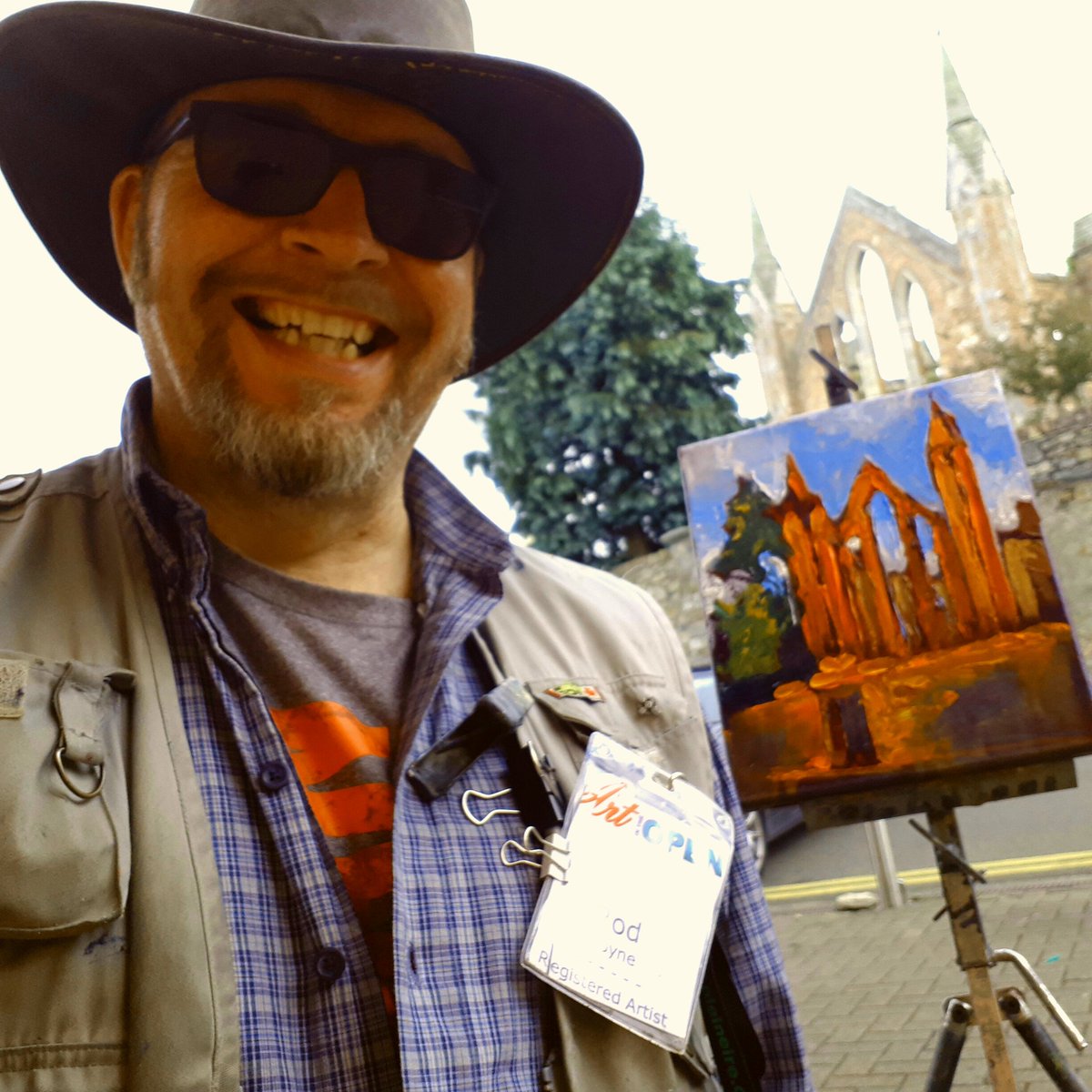 paintingschool's tweet photo. Firrst Place @RodCoyne in the Art in the Open Quick Draw today at @Selskar Abbey - the Happy Painter @ArtintheopenWex #RodSeesRed https://t.co/2Z333DEoZc