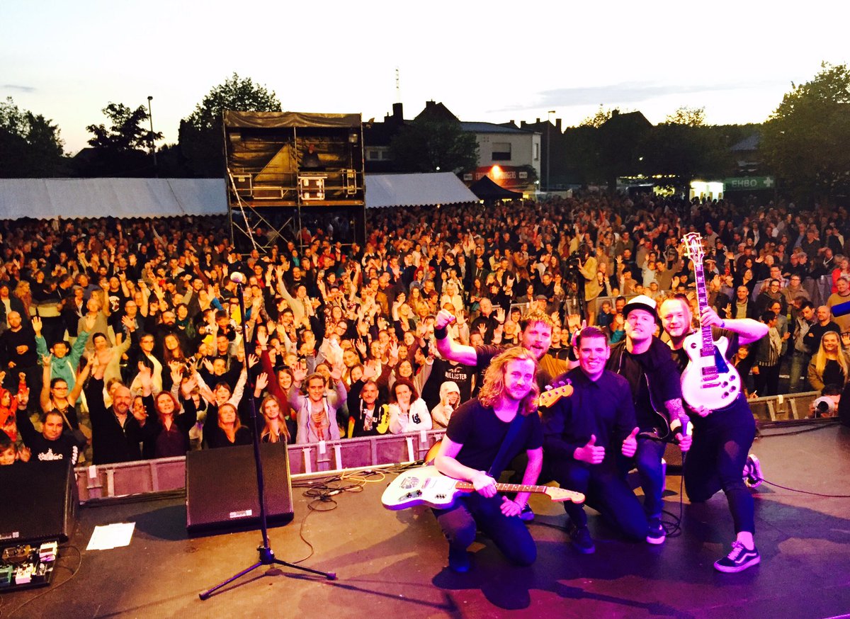 Good times <a href="/Wallenpop/">Wallenpop</a> en <a href="/SwinginHulsen/">Swingin Hulsen</a> vandaag! #thankyou