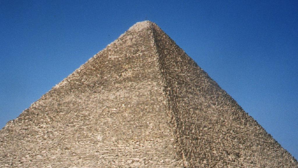 couriermail's tweet photo. Great pyramid of #Giza set to give up more secrets https://t.co/eVIPQE5wlM #Egyptology #archaeology #hiddenchambers https://t.co/pnjiFeWikz