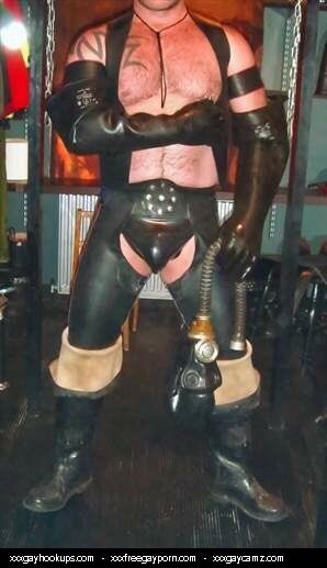 DGgJSF4XgAAvzU5.jpg:large