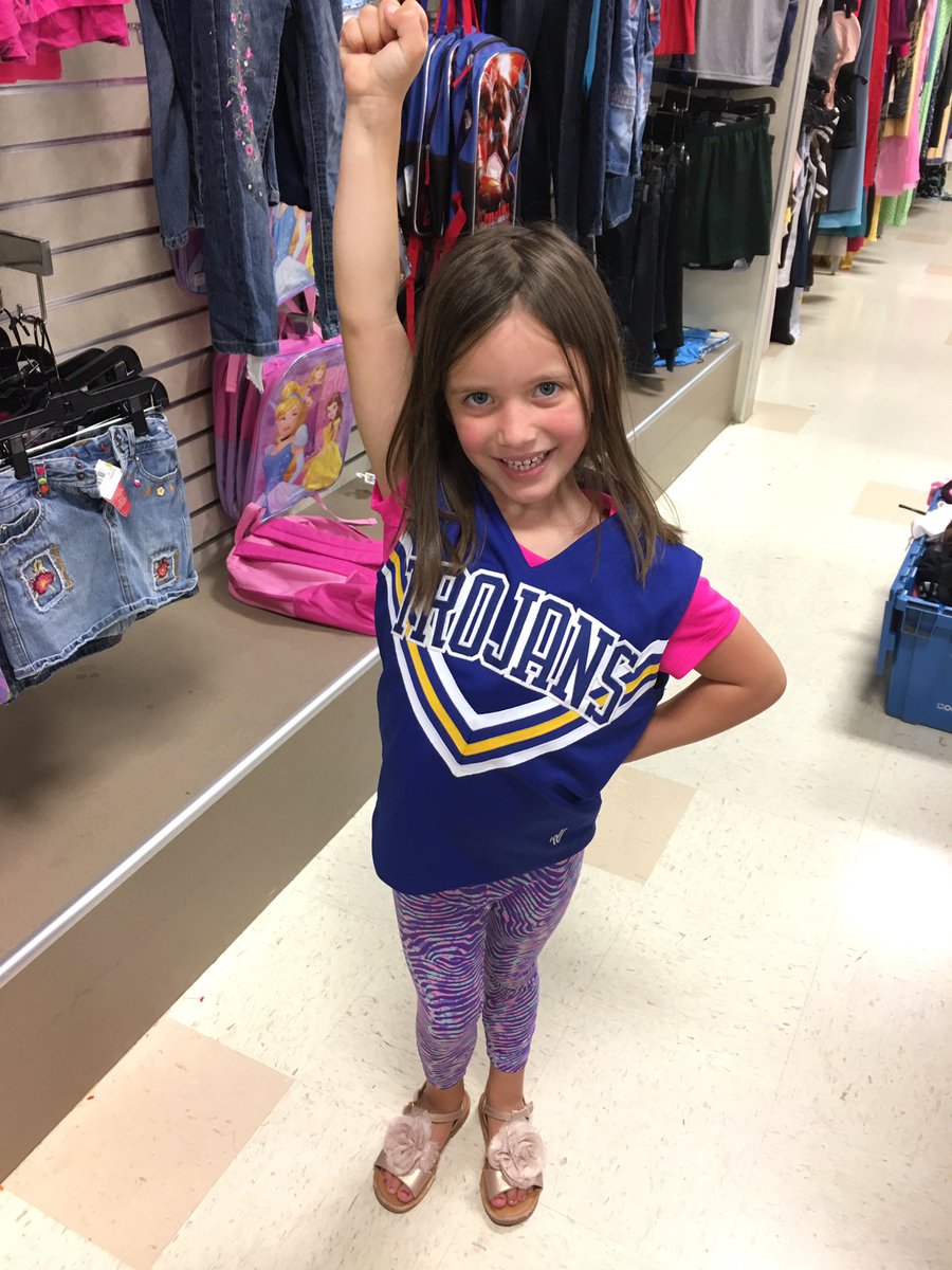 kshallow10's tweet image. After this gem of a find, she's ready for @FifeFootball to start back up!