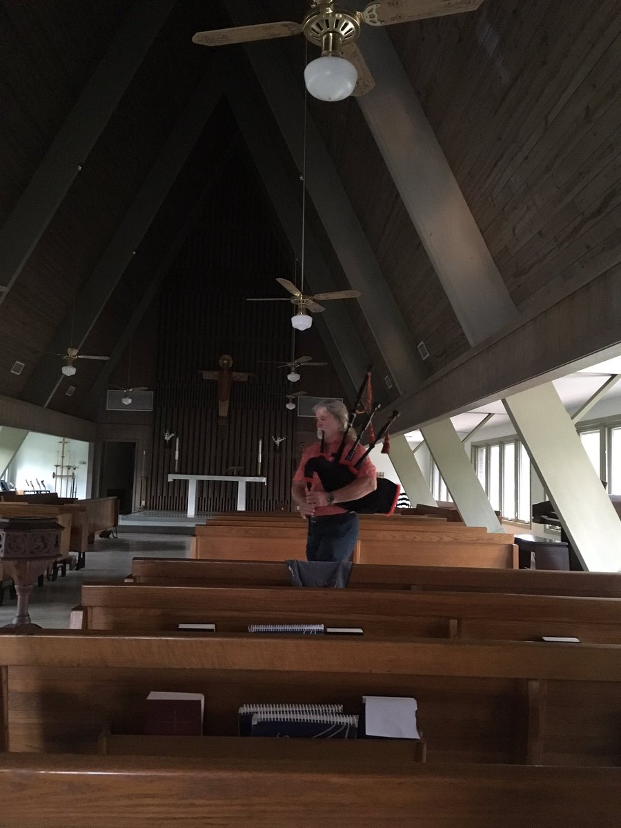 HaggisRampant's tweet photo. Steve warming up to play with Morgan for her camp talent show. #CampAble #FamilyFun #HaggisLiteTakesPollock https://t.co/hPx0gKNCwJ