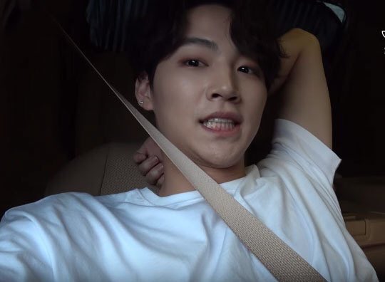 jebiyang's tweet photo. @chaeyyang gua ga mandi juga udah ganteng yang https://t.co/MlJzEBWibc