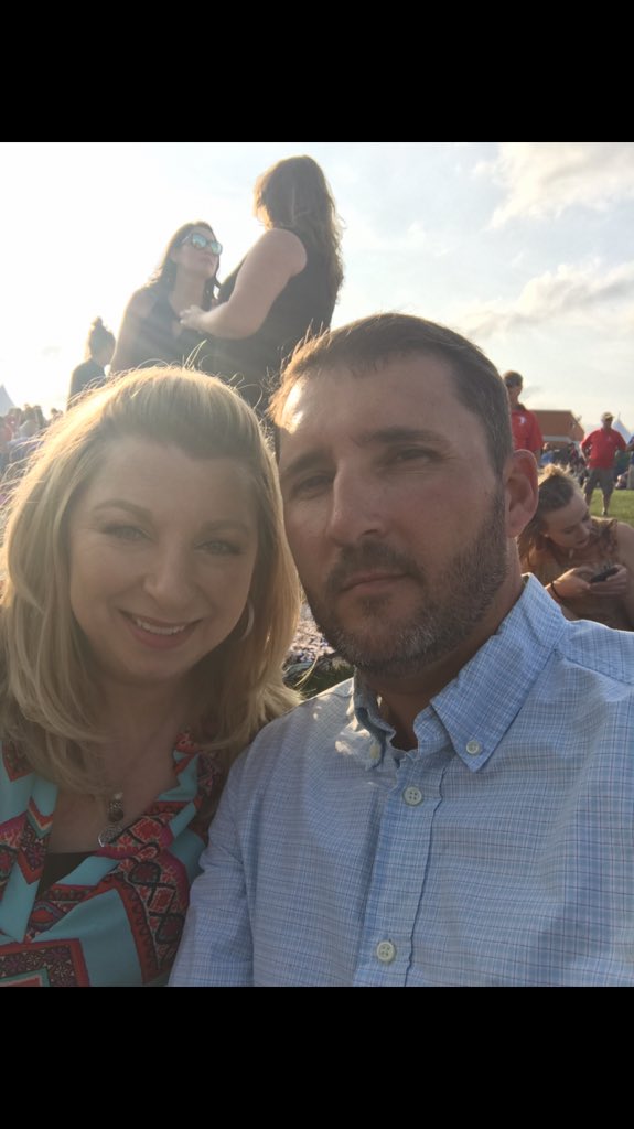 BeckyDennington's tweet image. #amplivefeed #LadyAConcert