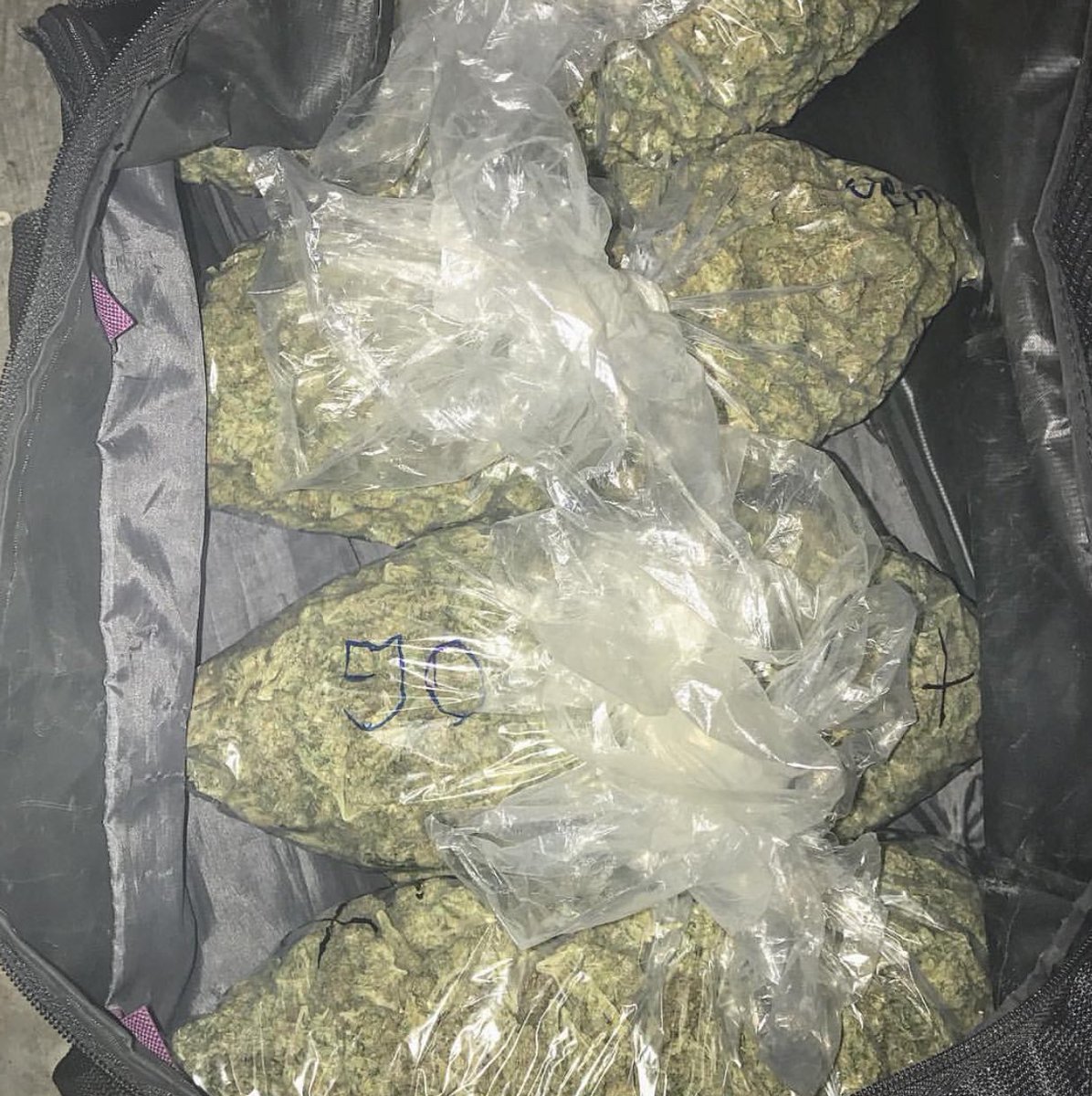ParisDFarms tweet picture