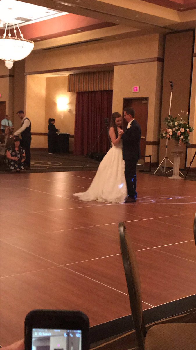 kristyn_12's tweet photo. Hey @BrettYoungMusic give this beautiful couple a shoutout! "In case you didn't know" as their first song @SmeltzerJesse https://t.co/1uJKTvObce