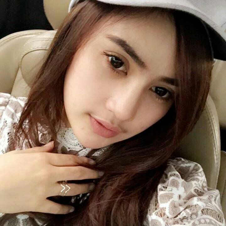AdekTingga's tweet photo. OMG! Kamu harus melihat ini. #BIGOLIVE.  
https://t.co/obAdYJ0FOZ https://t.co/wthDW34foL