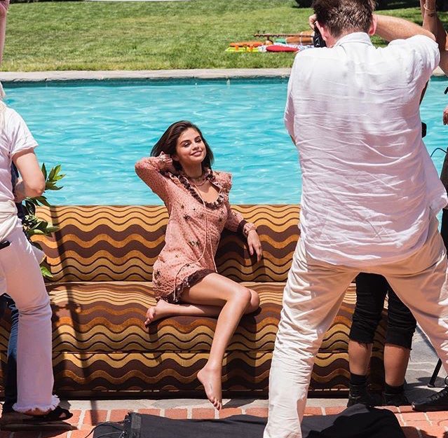 GomezSource's tweet photo. Selena photographed for InStyle! 📸 https://t.co/RoZ2YfH1MD