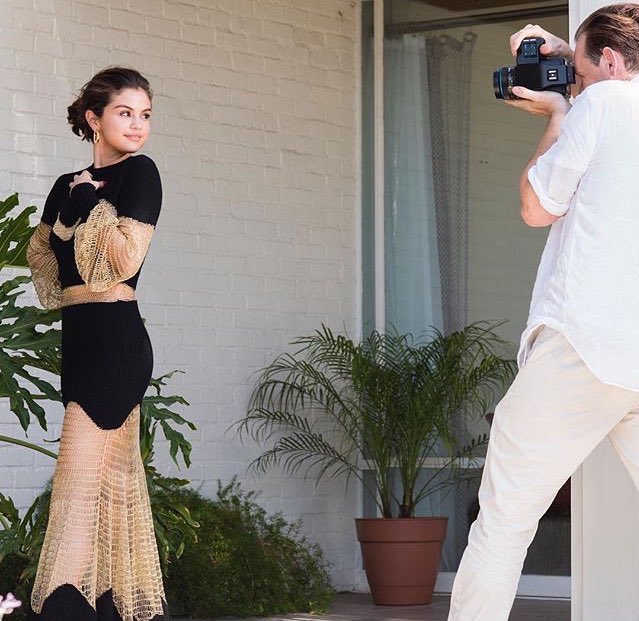 GomezSource's tweet photo. Selena photographed for InStyle! 📸 https://t.co/RoZ2YfH1MD